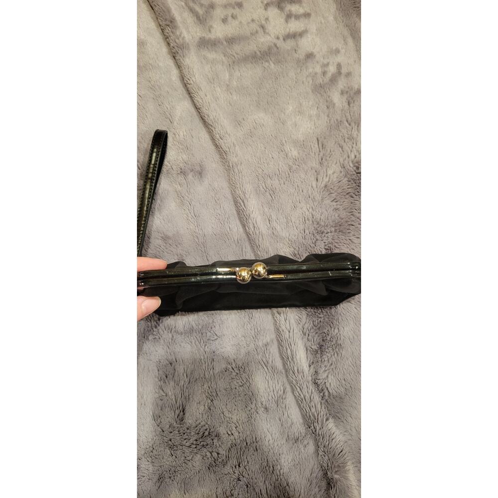 COACH SATIN Black FRAME KISSLOCK CLUTCH WRISTLET 42799. - Picture 4 of 9